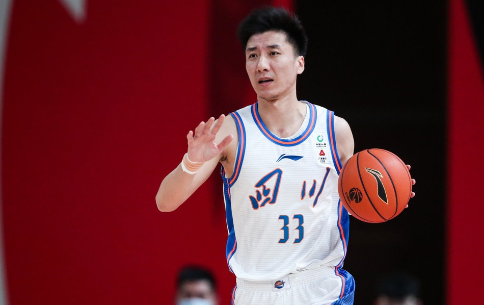 关于孟菲斯灰熊发布备战花絮,训练课后回应争议,CBA季后赛任务艰巨,临场指挥获称赞的信息 关于孟菲斯灰熊发布备战花絮,训练课后回应争议,CBA季后赛任务艰巨,临场指挥获称赞的信息