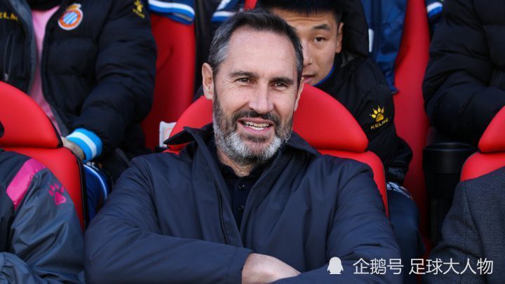  马思纯张雅琪异国街头牵手跑 -华体会平台