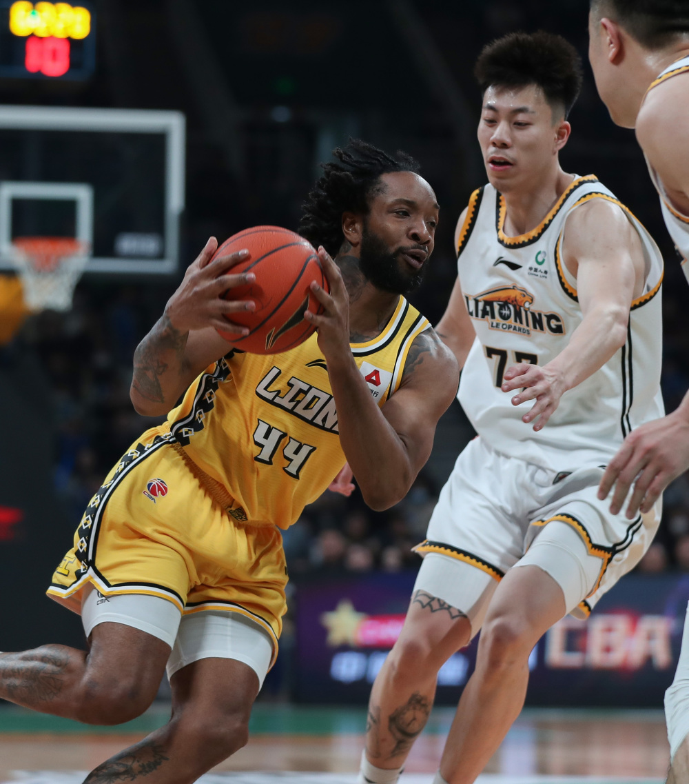 关于转会期突围战来临，费耶诺德围绕CBA季后赛防线松动，引发热议，训练强度明显提升的信息-hth.com