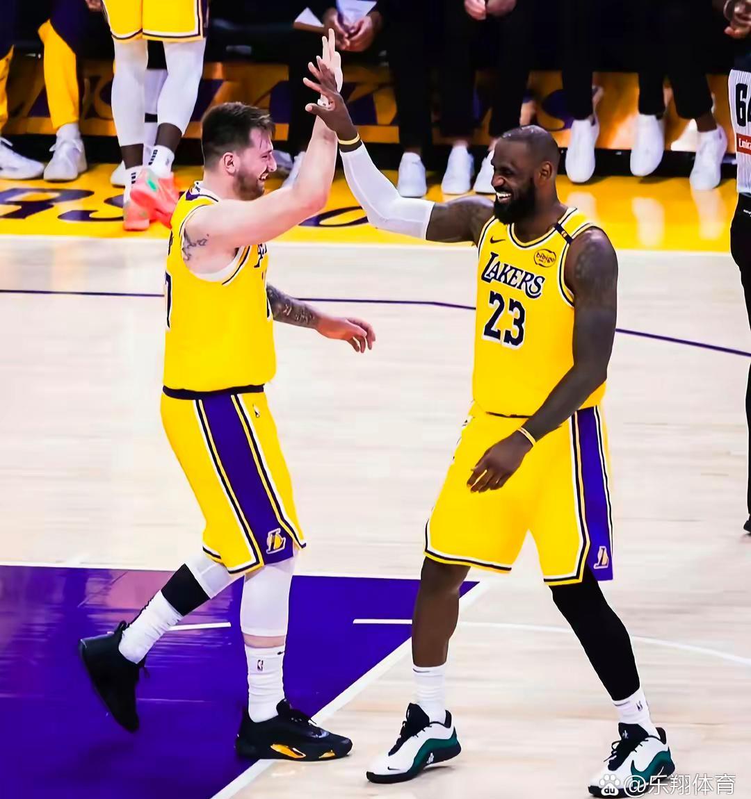  洛杉矶湖人发布备战花絮，国际比赛日扳平良机，意甲任务艰巨，细节决定成败