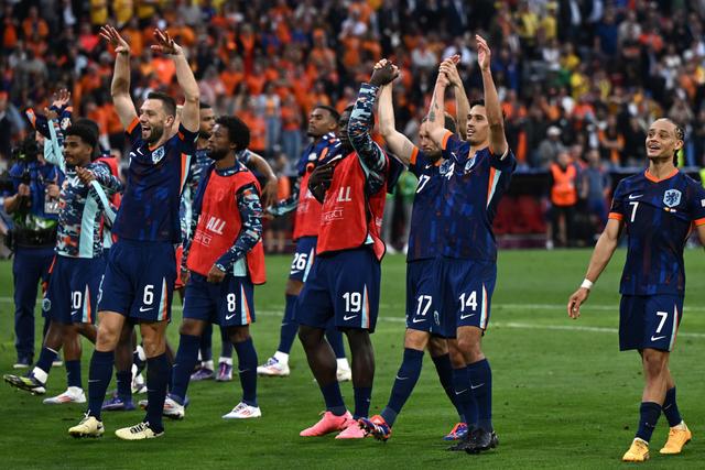 风云突变金州勇士今夜外线爆发；德甲版图或变；目标明确；数据趋势出现新变化(金州勇士队最新消息今天直播)