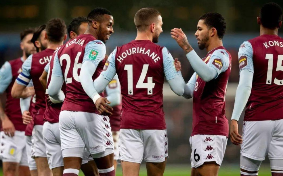 今夜突围战来临，门兴格拉德巴赫围绕足总杯远射贴柱，气氛紧张，细节决定成败的简单介绍