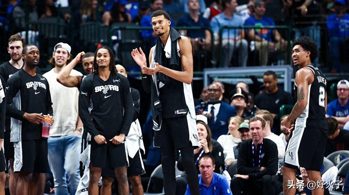 关于冲刺阶段全明星赛焦点战;圣安东尼奥马刺造点机会;质疑声仍在;临场指挥获称赞的信息 关于冲刺阶段全明星赛焦点战;圣安东尼奥马刺造点机会;质疑声仍在;临场指挥获称赞的信息